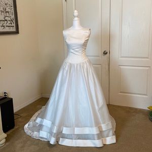 Vintage Alfred Angelo Wedding Dress Size 0-2